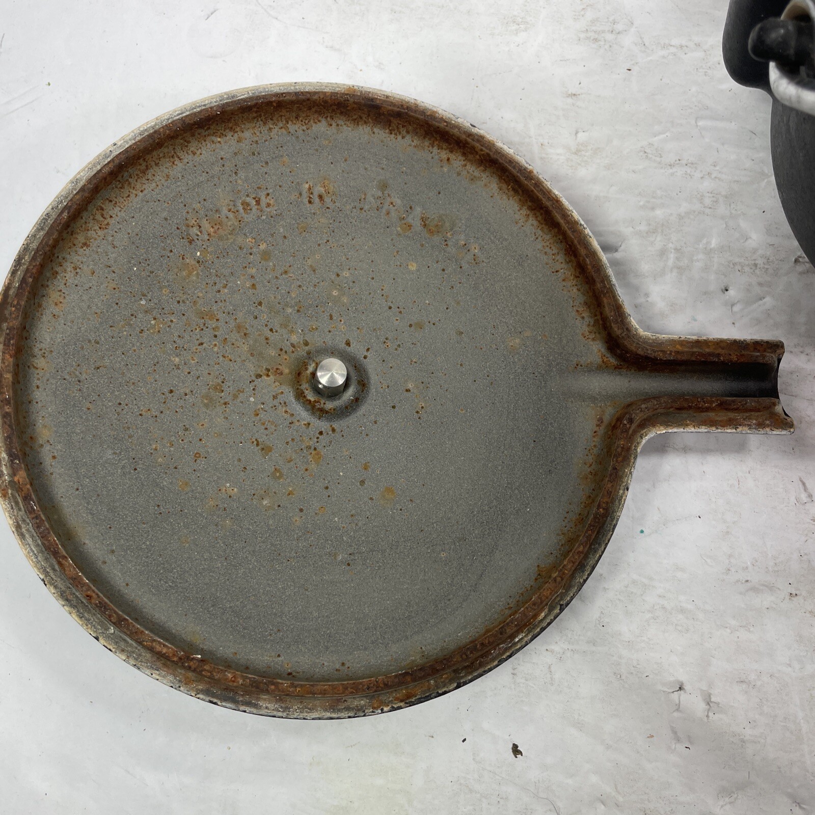 STAUB La Theiere Cast Iron 1 Quart Tea Kettle Tea Pot Matte Black Enamel France