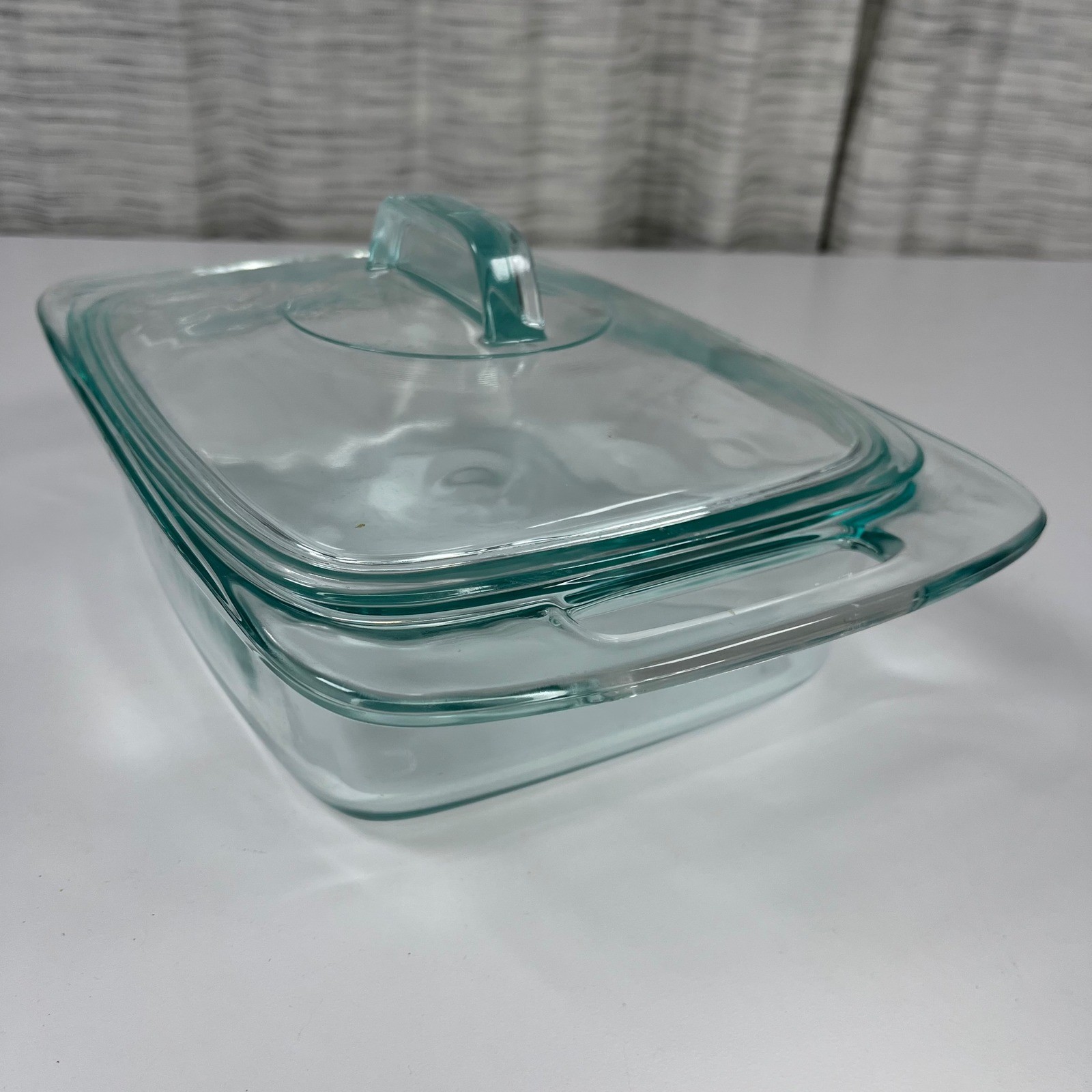 Pyrex 2 Quart Clear Glass Casserole Dish with Lid Rectangular Baker 1.9L USA