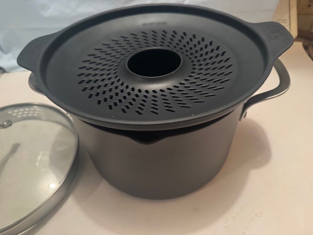 NEW Calphalon® CLASSIC Hard-Anodized Alum Nonstick 6 QT STOCK POT /STRAINER LID+
