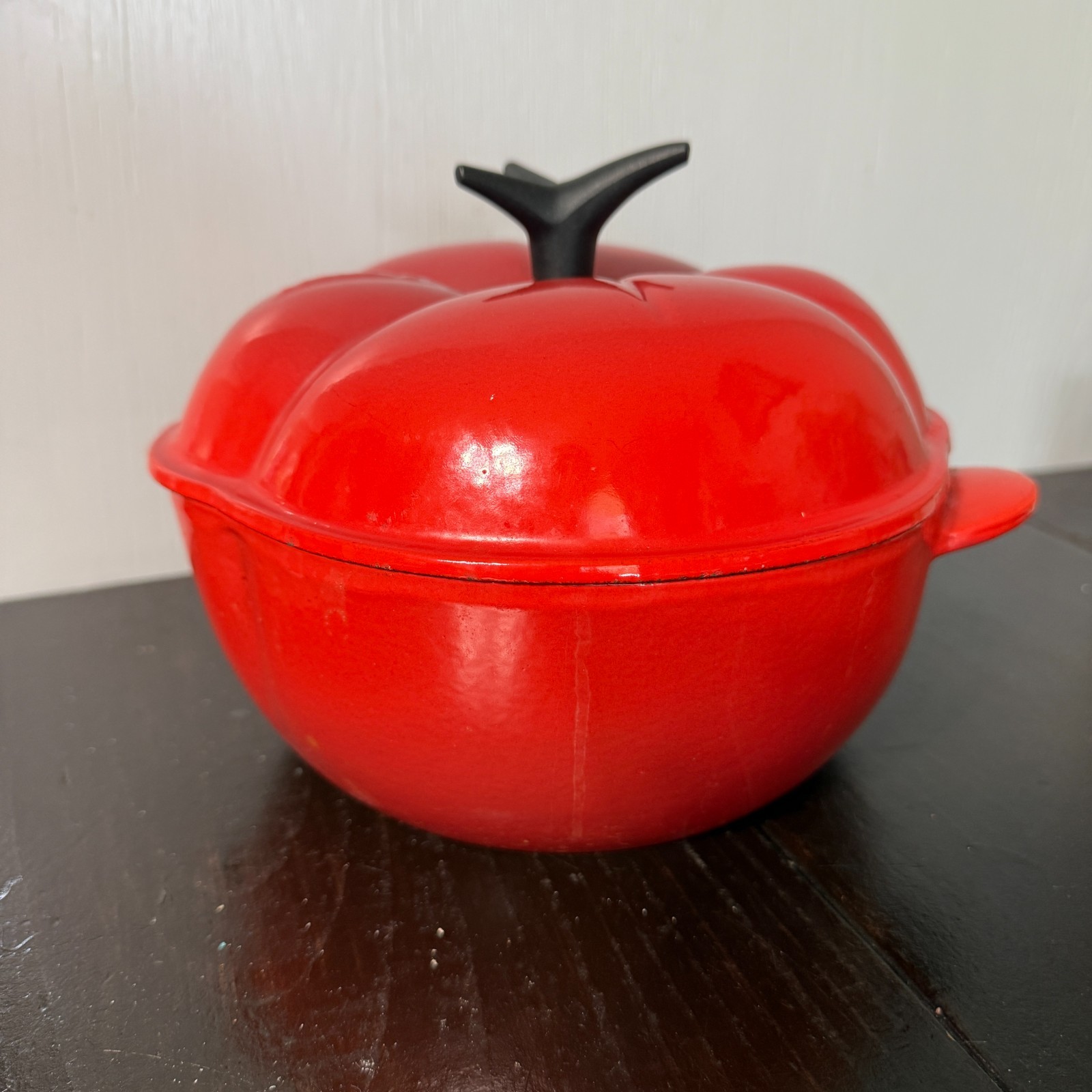 Le Creuset 2.25 Qt Tomato Cocotte Enamel Cast Iron Dutch Oven Pot Baker Dish Red