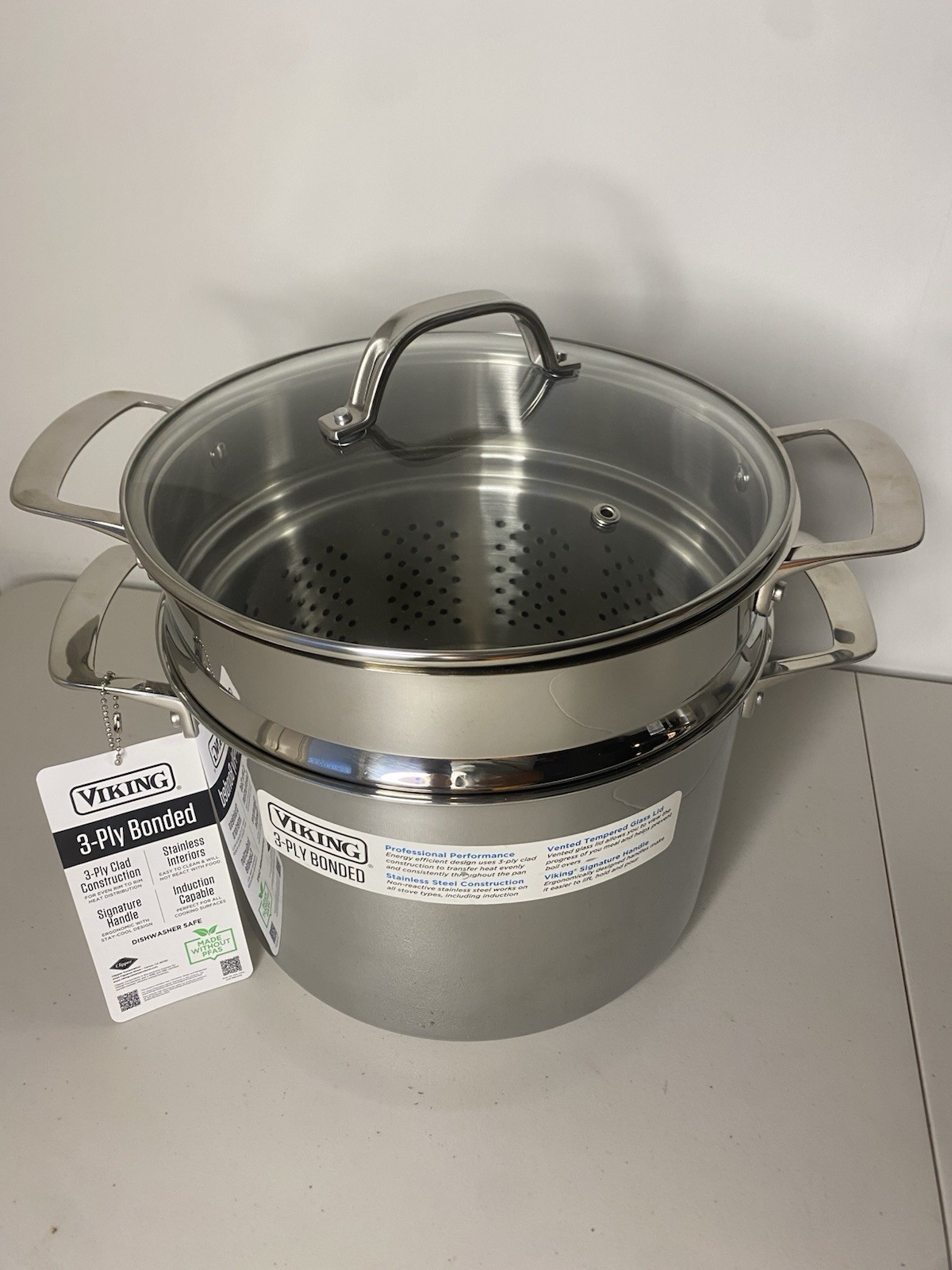 New Viking 3-Ply 8 Quart Stainless Steel Stock Pot With Strainer & Lid. NWT