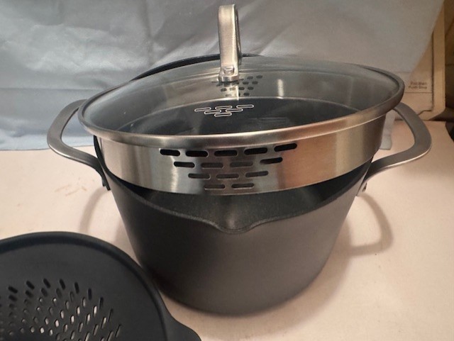 NEW Calphalon® CLASSIC Hard-Anodized Alum Nonstick 6 QT STOCK POT /STRAINER LID+