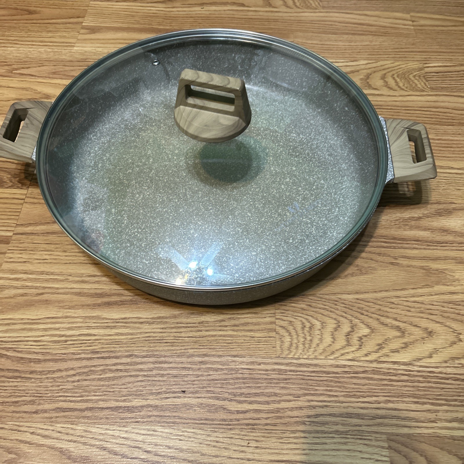 Natural Elements Woodstone Premium 6.6-Qt, 14 In Low Casserole