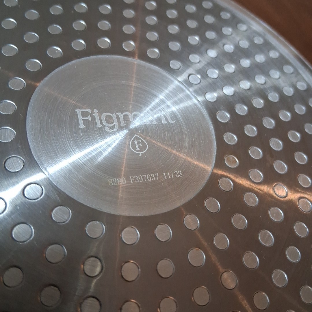 Figmint Nonstick 1 Qt. White Ceramic Coated Aluminum Saucepan & Lid NEW Cond.
