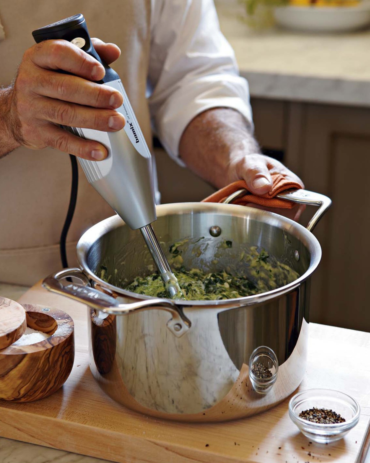 All-Clad D5 Stainless-Steel Soup Pot, 4 Qt