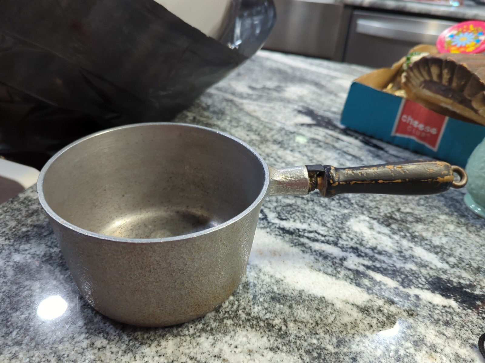 Vintage Sauce Pan Club Aluminum Hammered 1 1/2 qt Wooden Handle