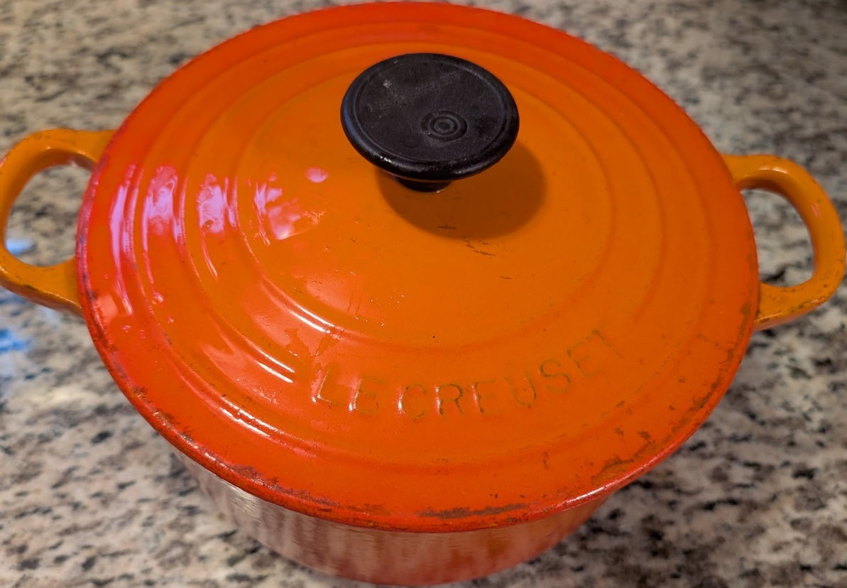 Le Creuset Orange Enameled Cast Iron Round Casserole Pan/Pot with Lid 18cm