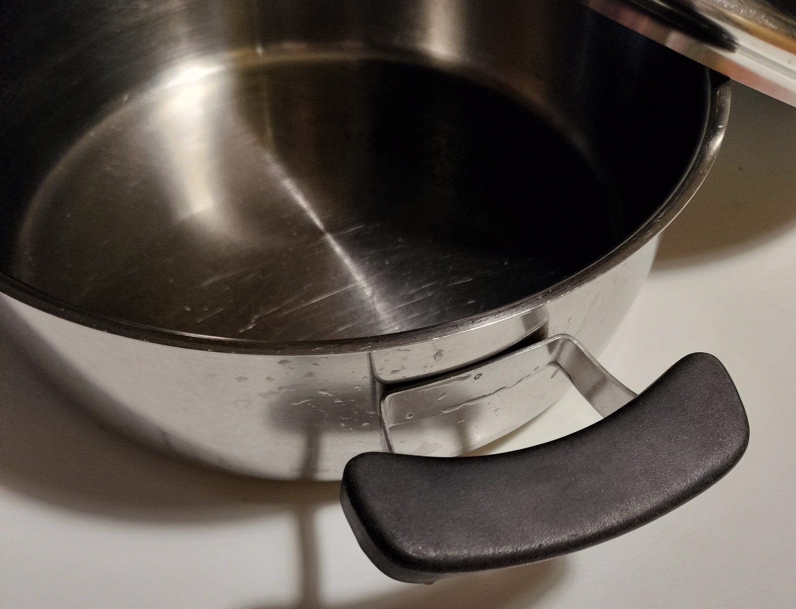 IMCO pot, pan, saucepan with lid, size 25 cm.