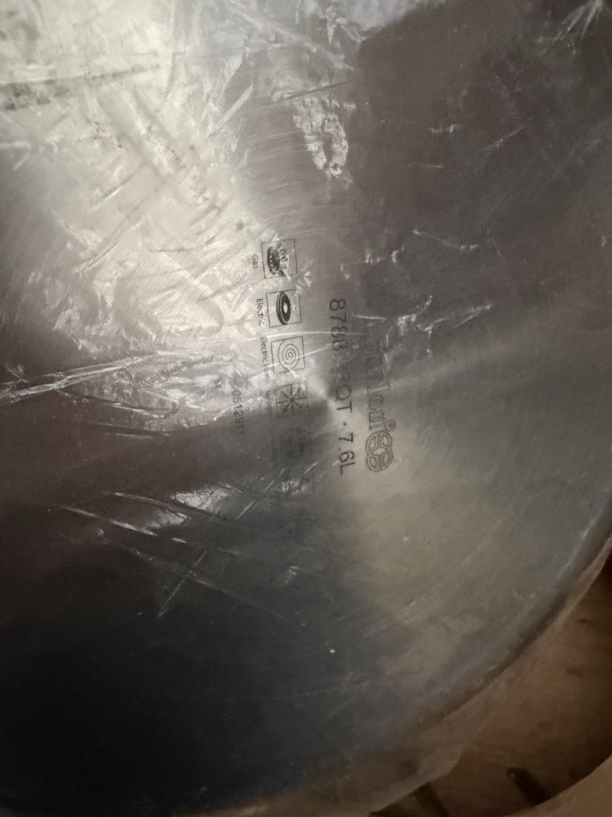 Calphalon 8qt. Dutch Oven With Cover Contemporary Stainless Steel New Old Stock