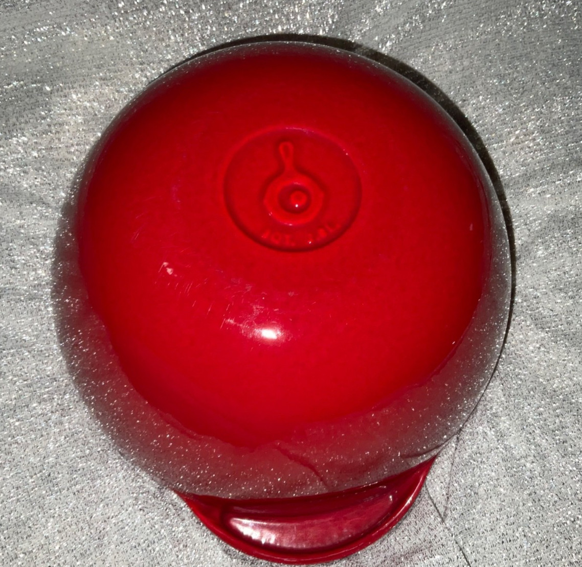 Lodge Enameled Cast Iron Dutch Oven with Lid 3 Qt Red Apple Shaped See Pics
