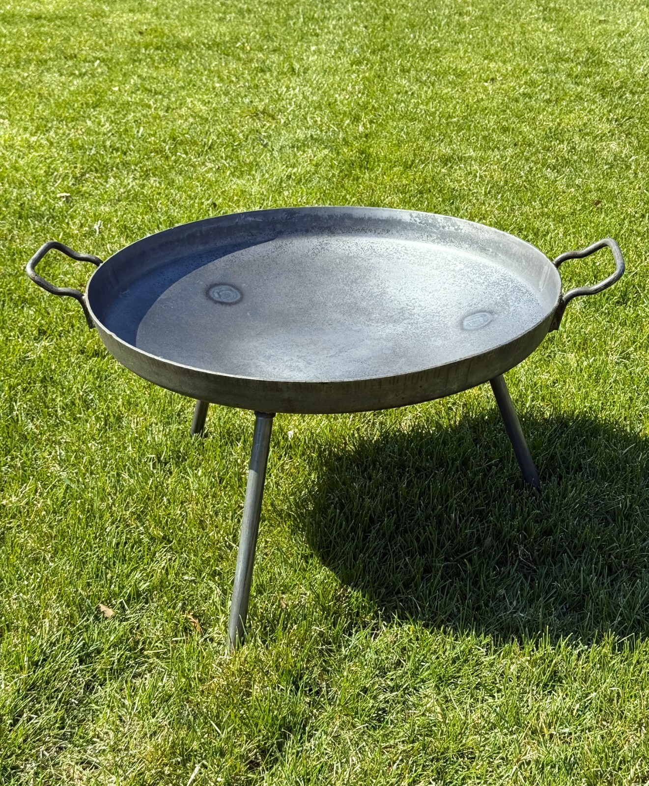 Heavy-duty Steel Discada 22″ with Legs / BBQ Disc / Wok with Legs 22″