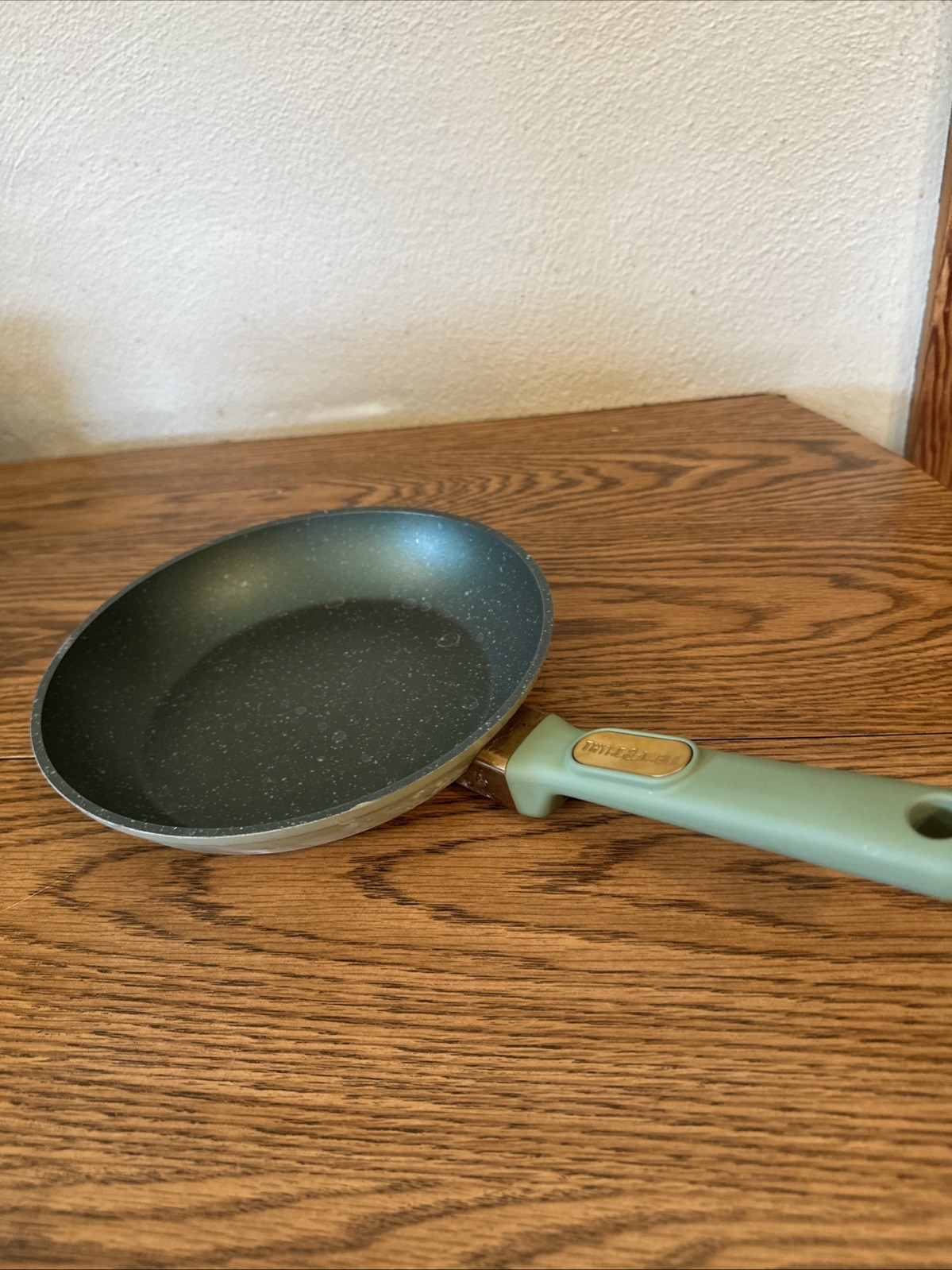 Thyme & Table ~ GRANITE GREEN ~ 8.25″ Frypan ~ Nonstick ~ Aluminum Skillet