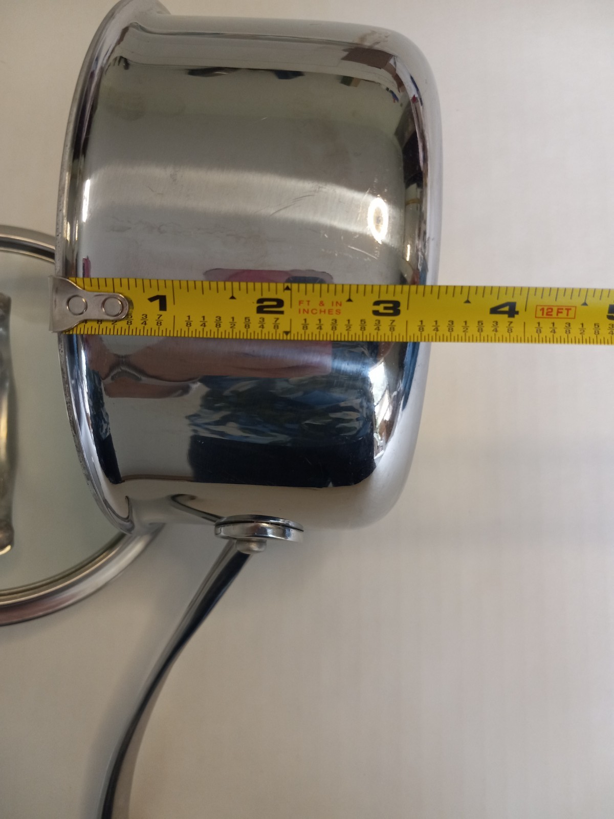 Calphalon 1.5 Qt/1.4L Stainless Steel Saucepan 87012 with lid. Nice Condition.