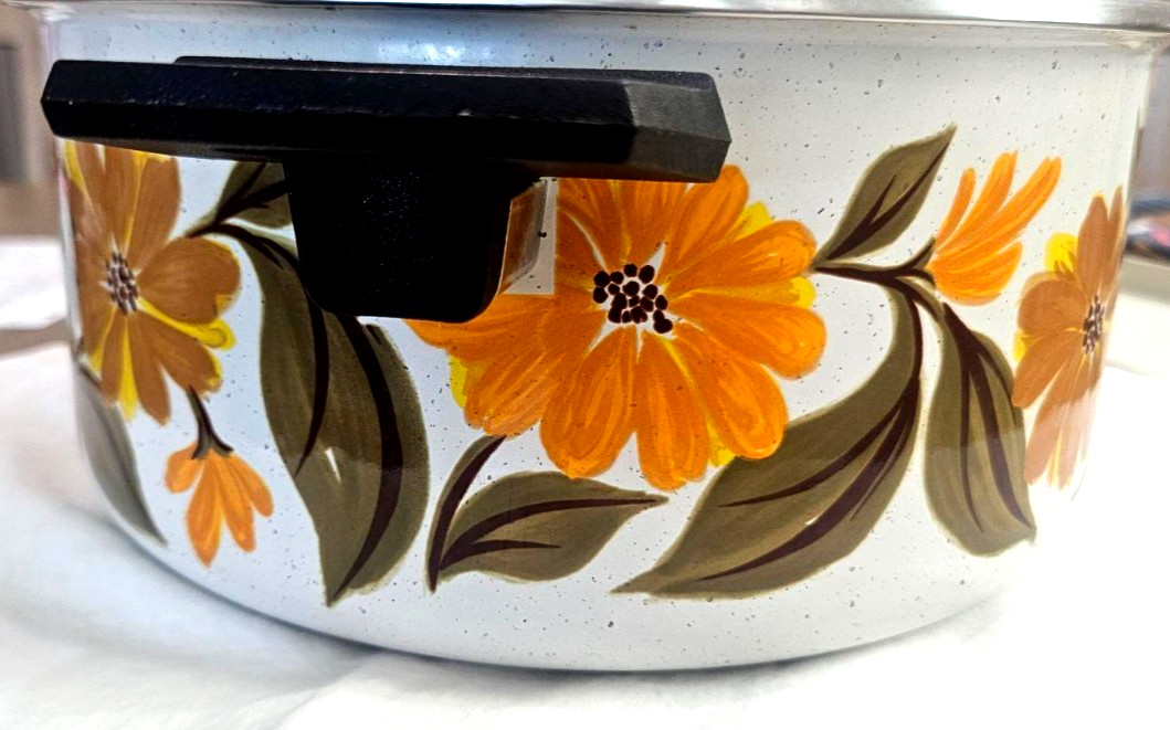 Vintage 70″s MJP Capri Enamelware Pot Orange Daisy Floral MCM Spain No Lid
