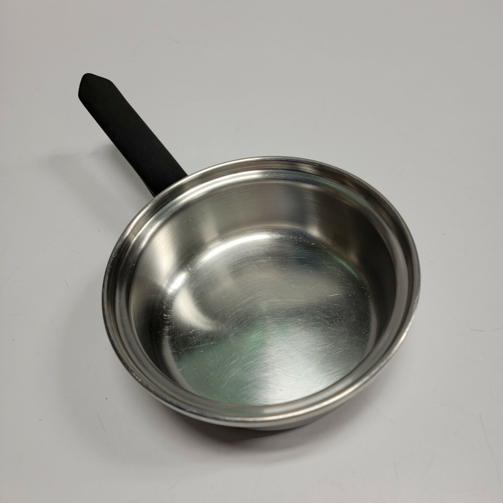 Amway Queen 3-Ply 18/8 Stainless Steel 6 1/2 x 2 1/2 tall pan