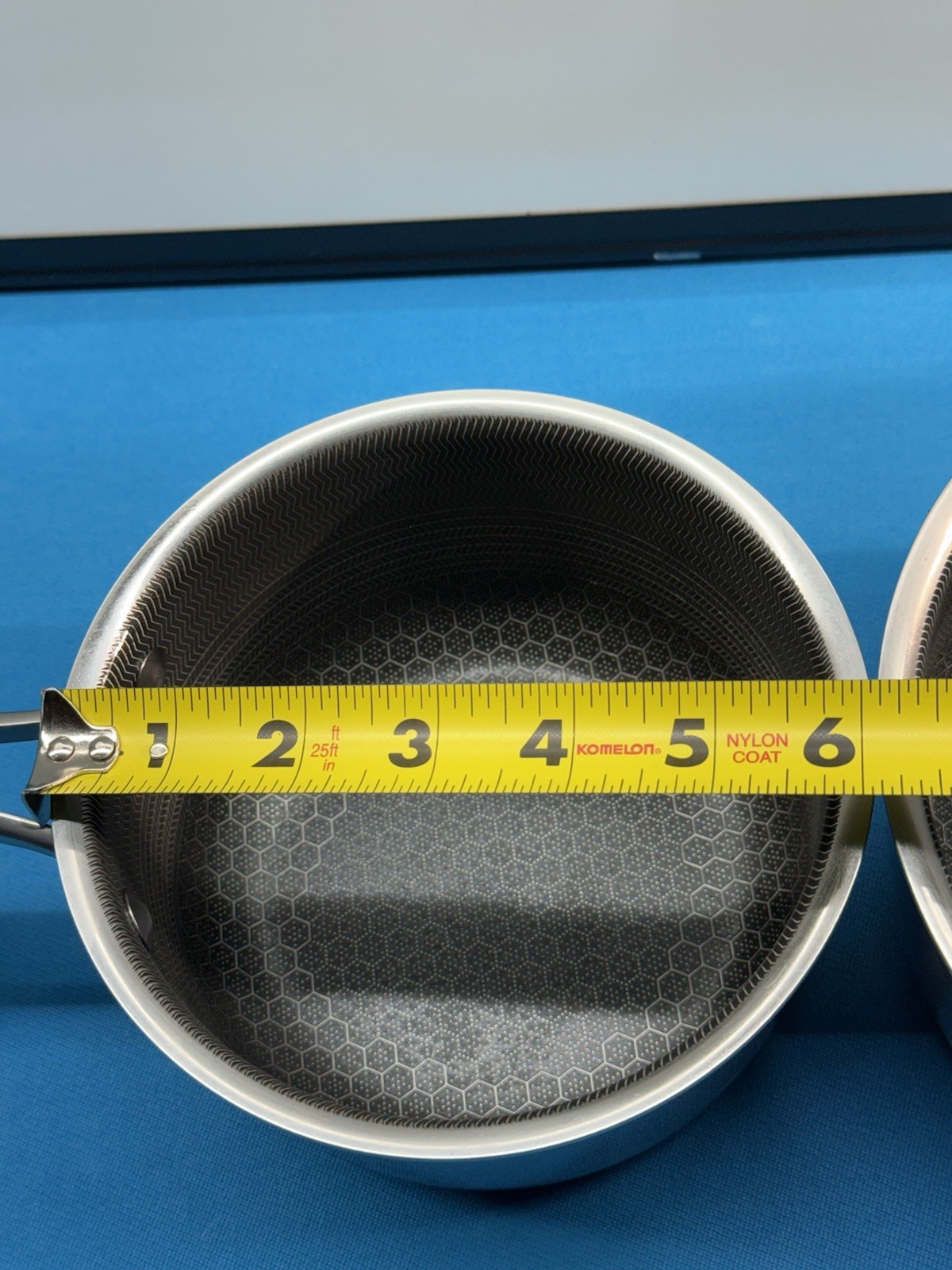 Hexclad 2 Pcs Cookware 6″ & 8” Pots