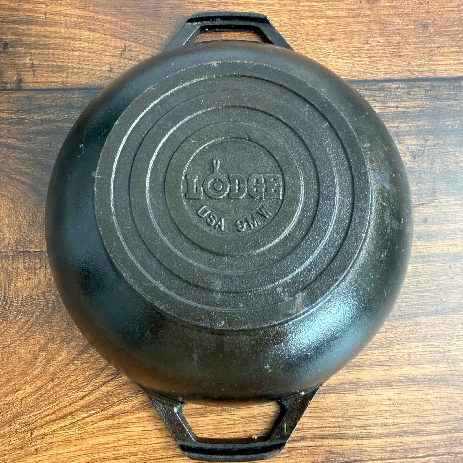 Vintage Lodge 9MW Cast Iron Mini Wok Double Handle USA Seasoned 9 Inch