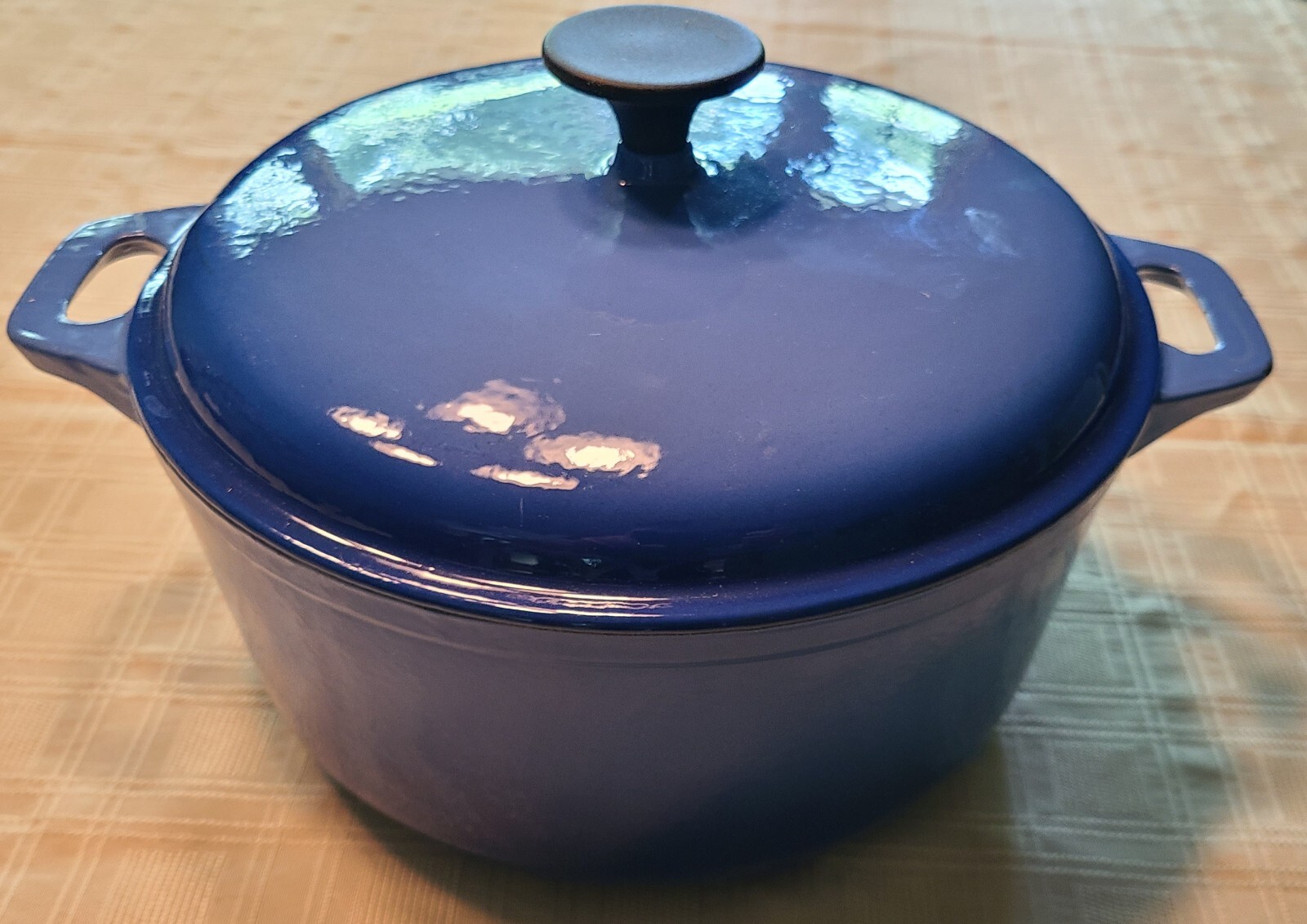 Unmarked Blue Enamel Cast Iron Lidded Dutch Oven 10″ x 5″…… 15 lbs