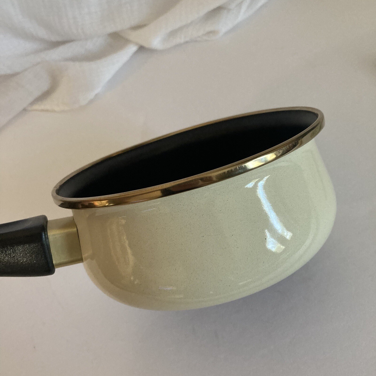 Mediterranean Gold 1 Qt Saucepan | Granite White Gold Rim | Silverstone Pot NEW