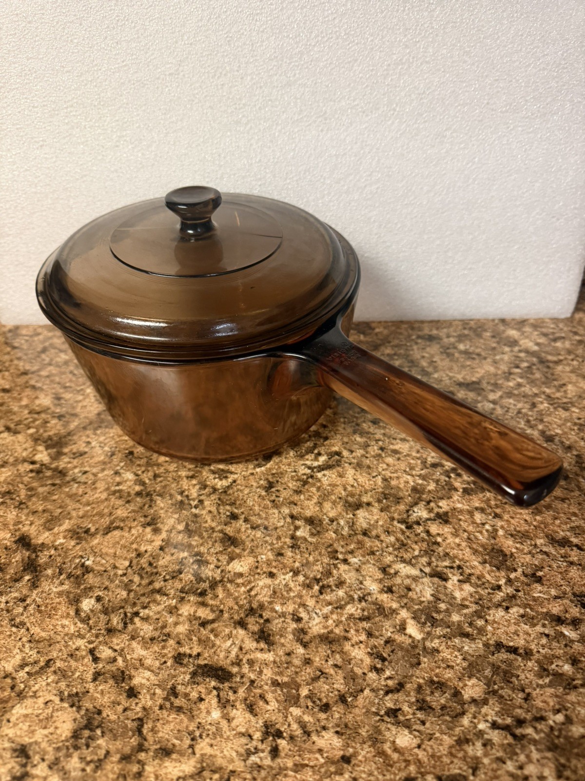 VTG. CORNING WARE VISIONS – 1.5 LITER – AMBER SAUCEPAN POT PYREX LID – FRANCE