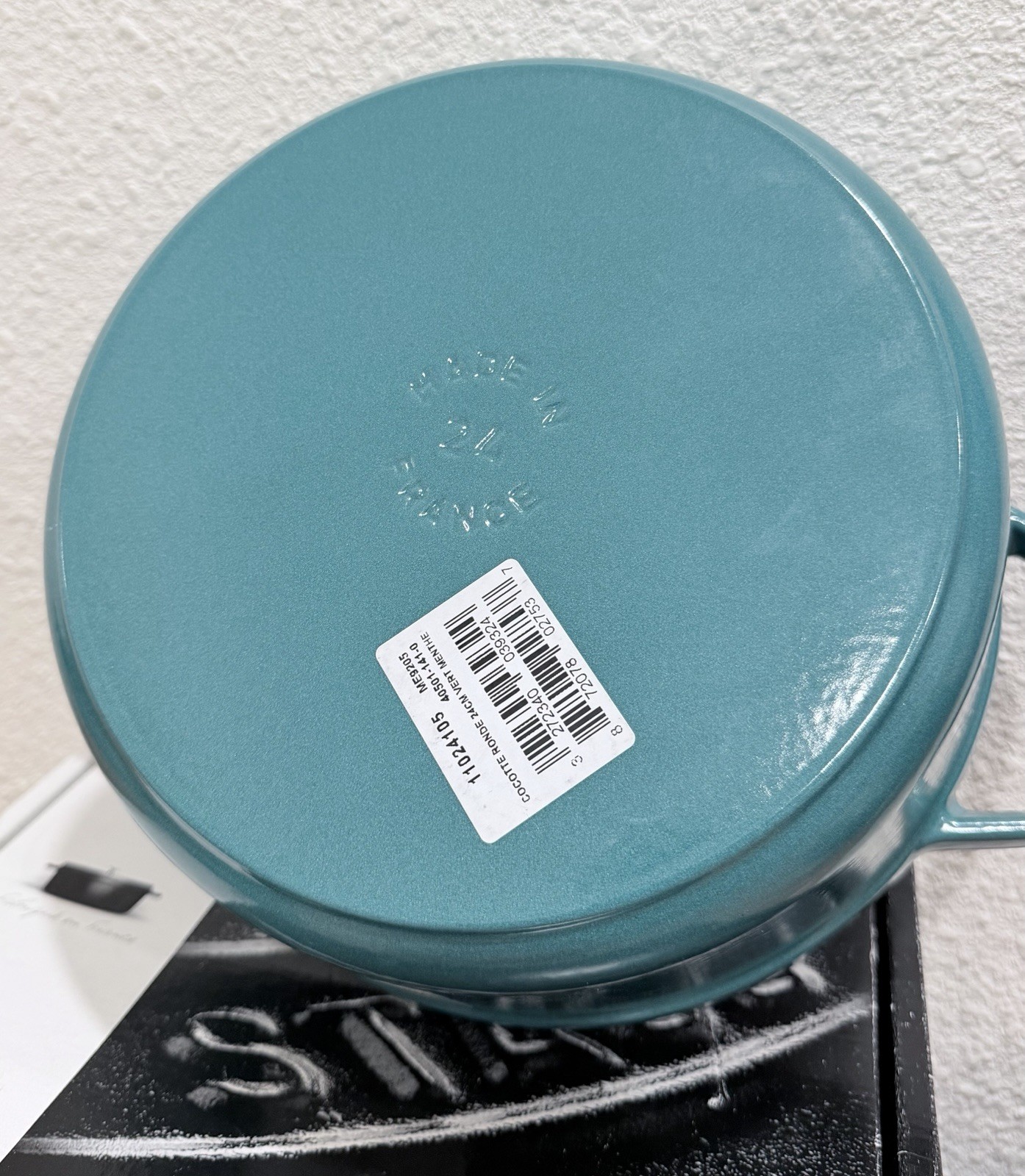 Staub 4-Qt Cast Iron Round Dutch Oven Cocotte – Turquoise Blue – Made in France
