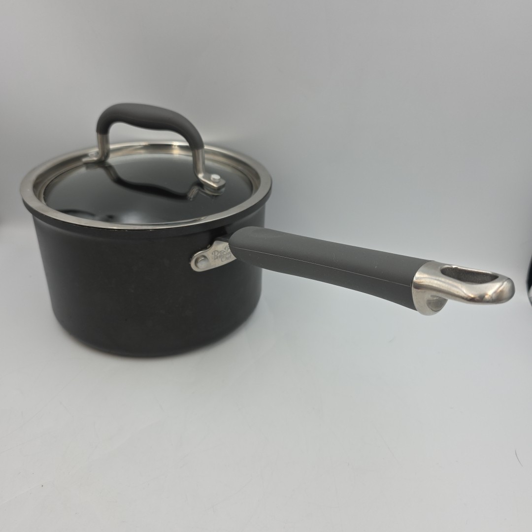 Pampered Chef Professional Pot Non-Stick 3 Qt 2.8L Sauce Pan With Lid Gray