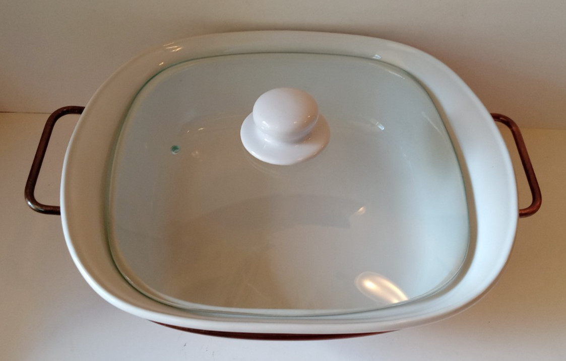 Circleware Kitchen Buffet 2.5 Quart Covered Casserole Dish w/ Warming Rack NIB