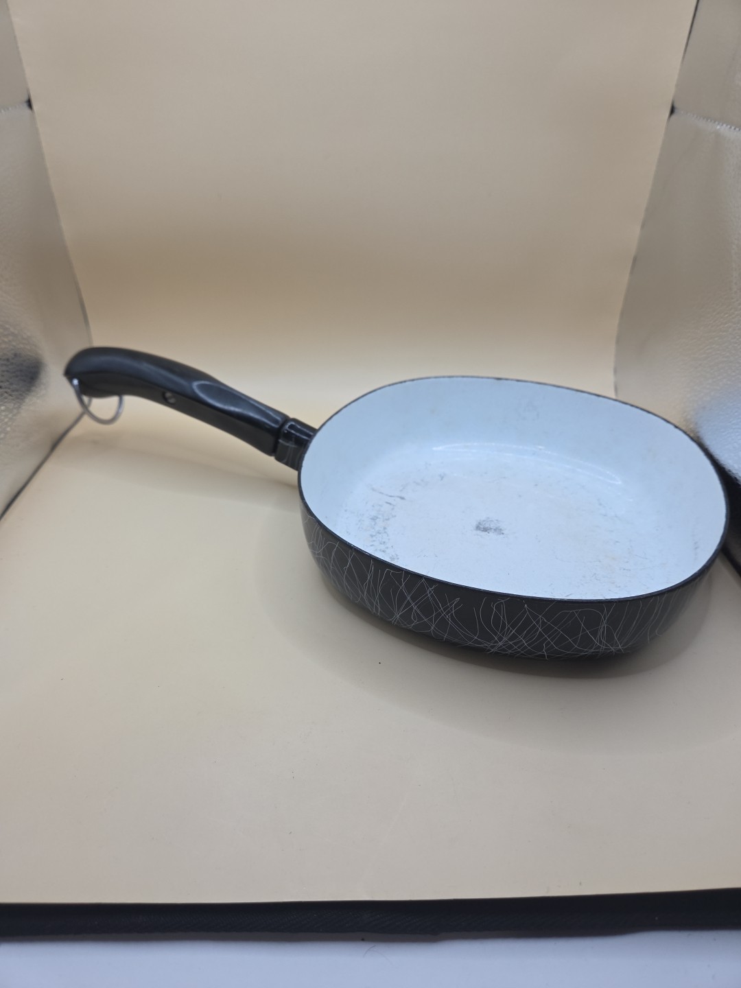 Vintage Serendipity Set Of 3 String Enamel Pan Mid Century Modern