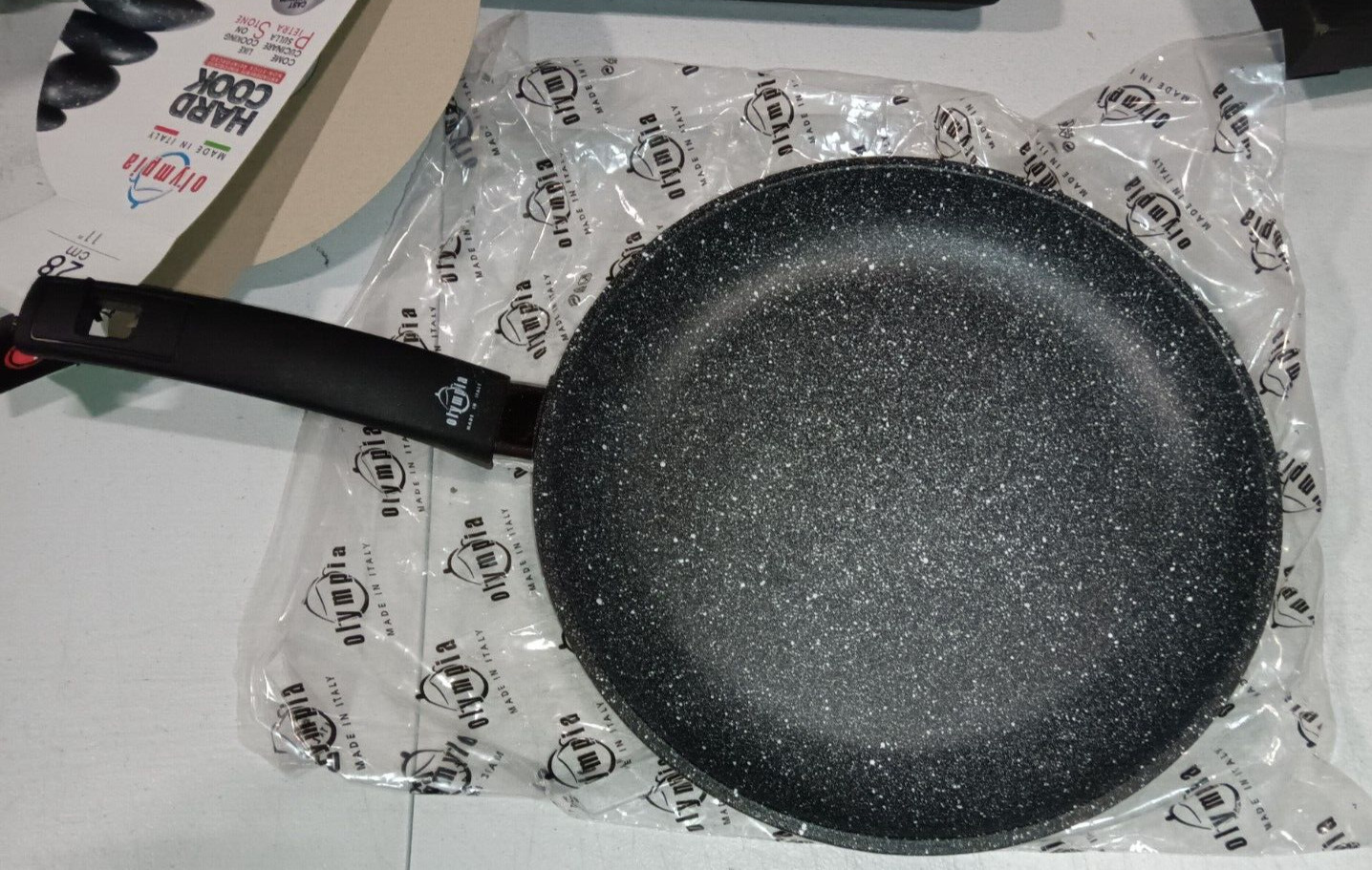 Olympia Cook’Induction 11 Inch Non-Stick PFOA-Free Die-Cast Aluminum Fry Pan.