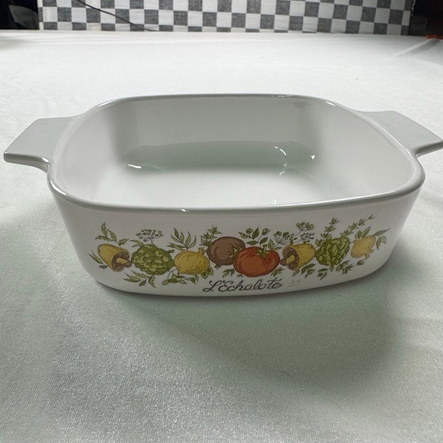 Corning Ware 1 Quart Casserole Dish L’Echalote Green Leek/Shallot A-1-B Vintage