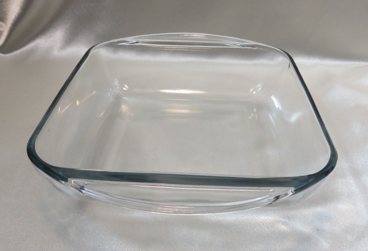 Anchor Hocking Essentials Casserole Baking Dish 8″ x 8″ x 2-1/2″ With Lid 2 QT