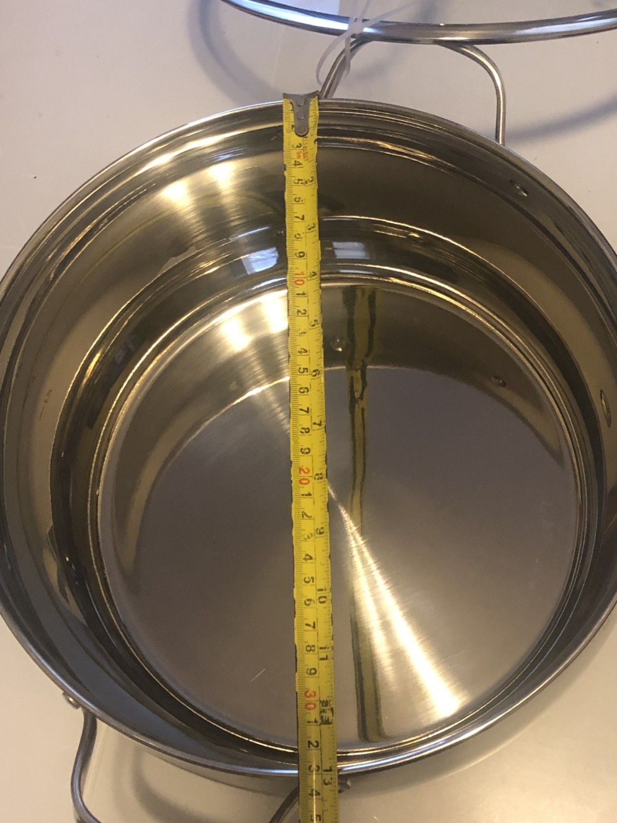 16.5 QT Stainless Steel cooking pot product as shown in the pictures