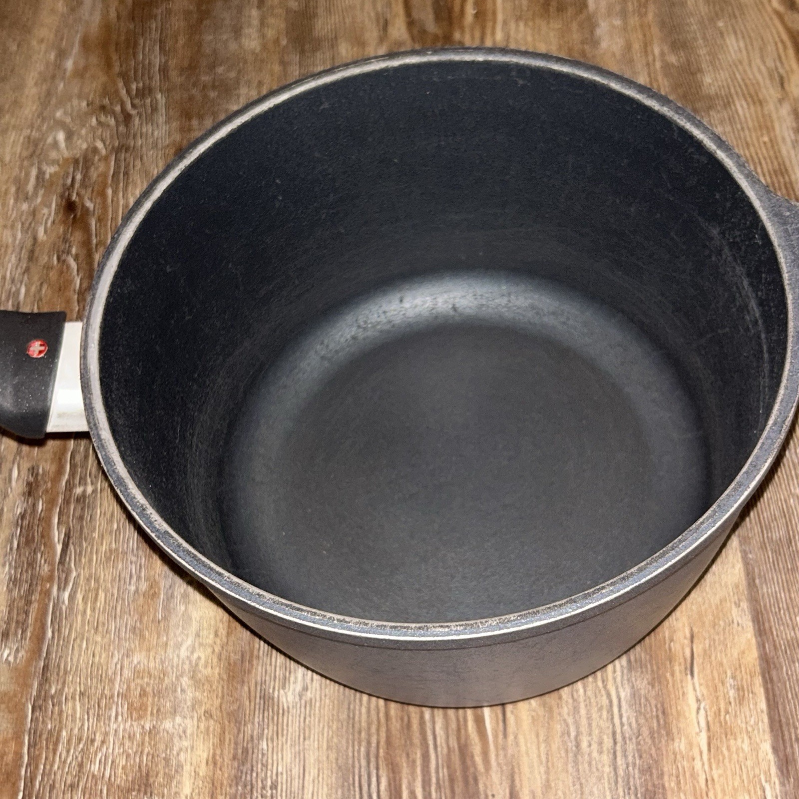 Swiss Diamond XD Sauce Pan 2.2Qt (2.1L) – 7″ (18cm) Made In Switzerland Durable