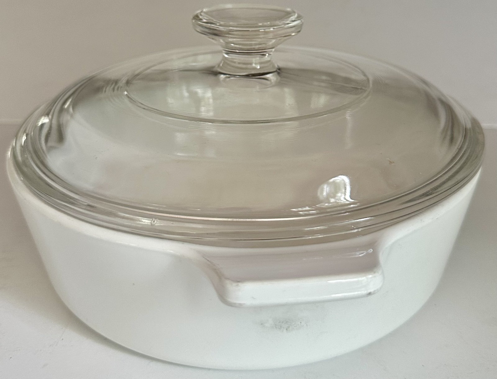 Centura by Corning 1 QT White Saucepan with Lid – Heat-Resistant Glass Cover