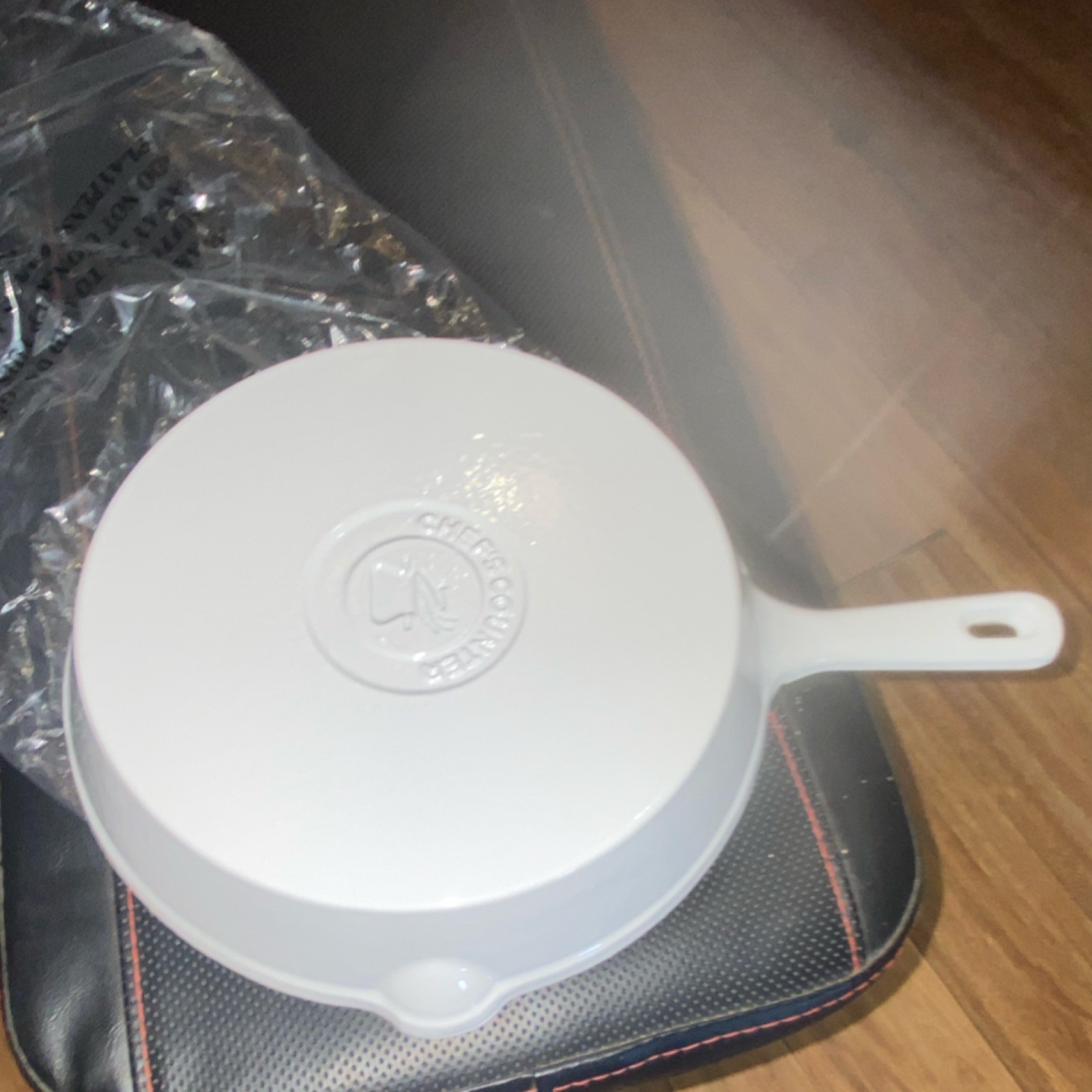 Chef’s Counter 10″ White Cast Iron Enamel Skillet CC-273WHT Frying Pan