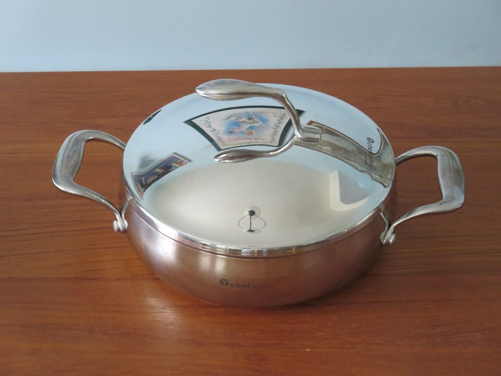Tupperware Chef Series Stainless Non-Stick 3 qt / 2.8 L Casserole Pot Pan w/ Lid