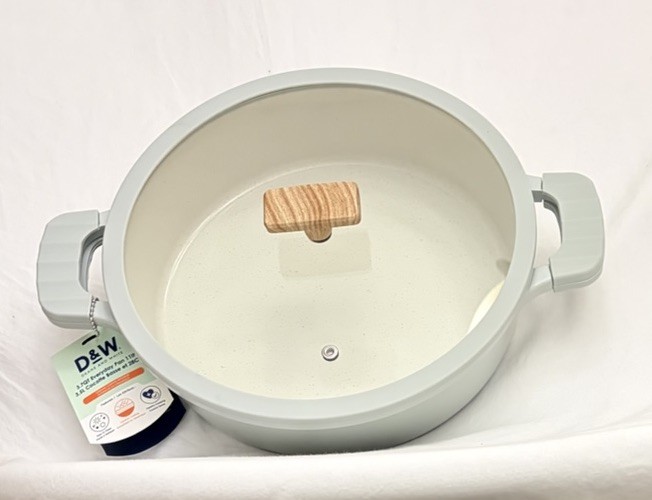 D&W 3.7qt Low Casserole 11” Pan W/Lid Nonstick Seafoam Green W/Handles NEW