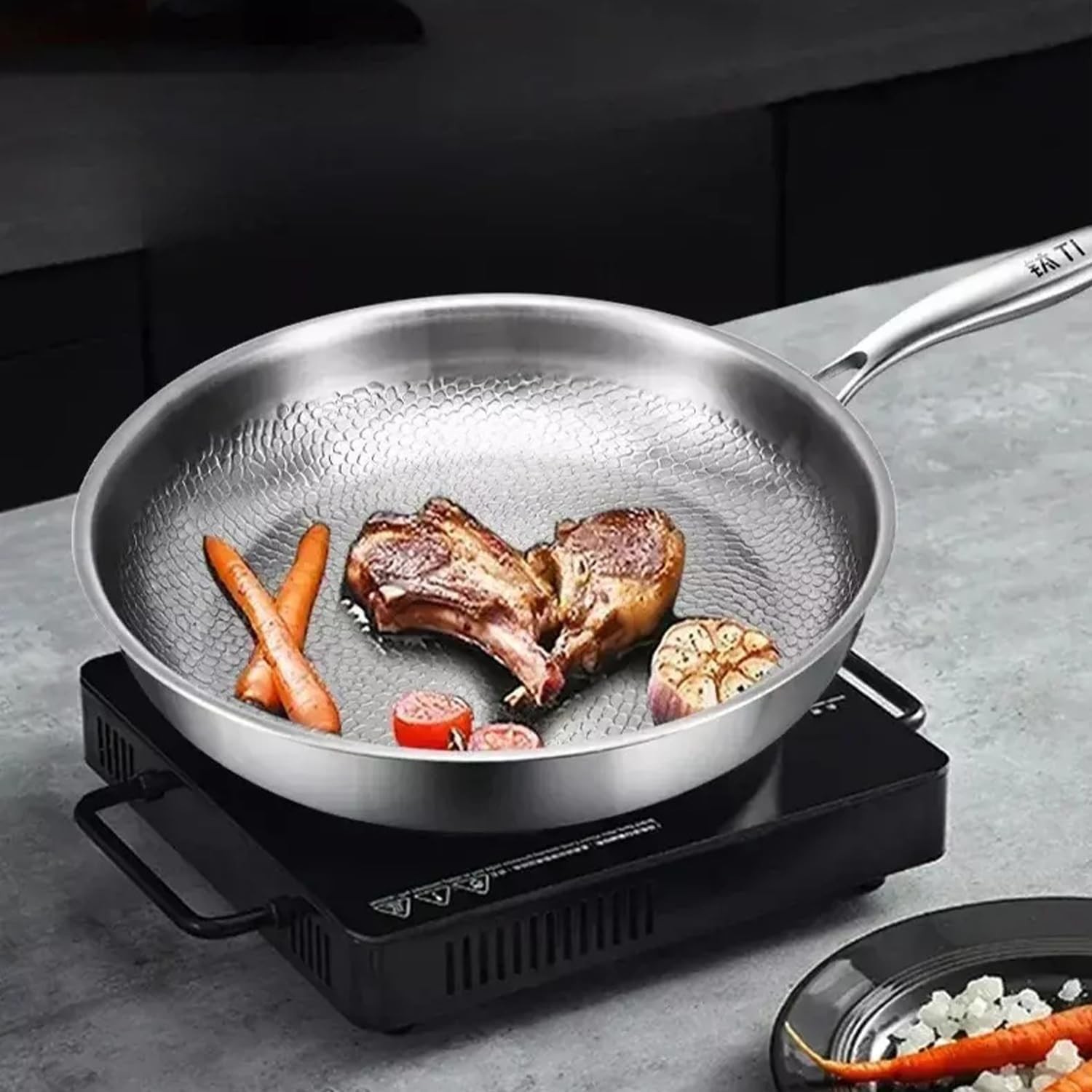 2025 New Titanium Hammered Pan Pro with Lid, Titanium Pans for Cooking -Durable