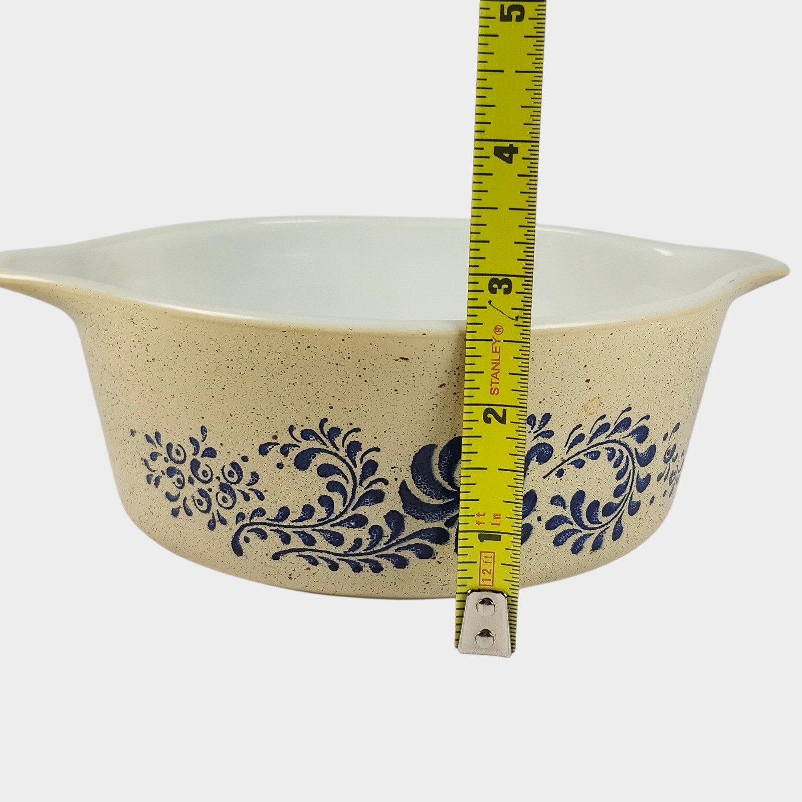 Vintage Pyrex Homestead Cinderella Bowl 1.5 PT Tan Blue Floral #472 Ovenware