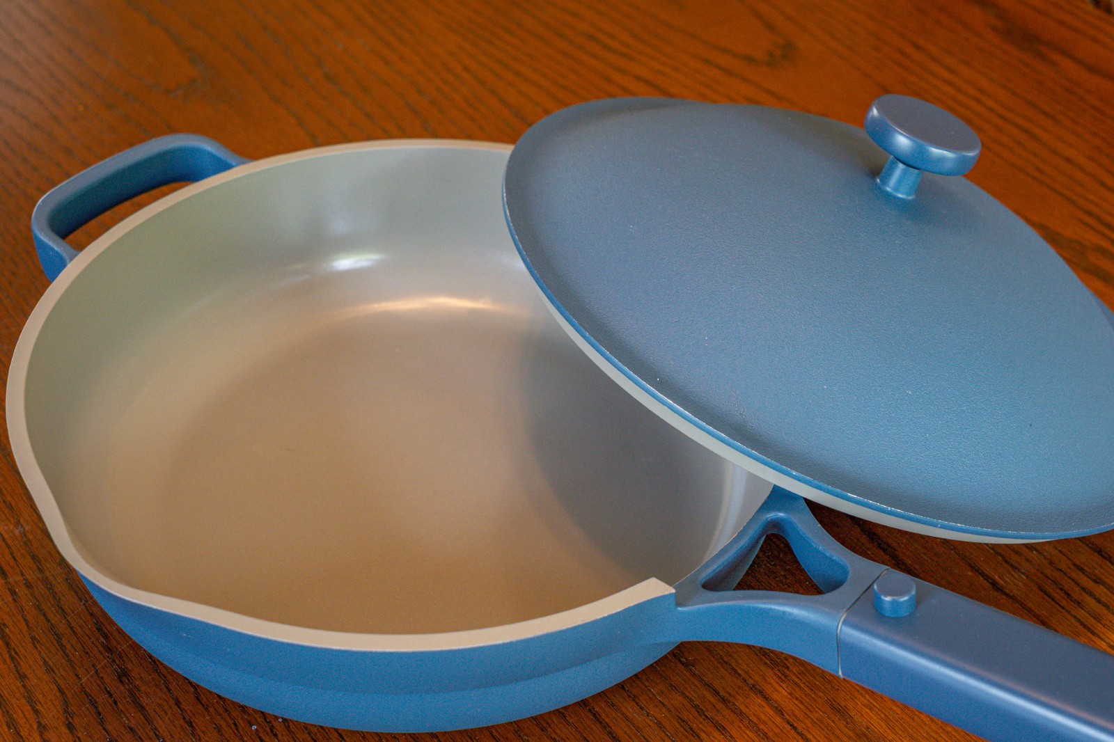 “Our Place” 10.5″ and 8.5″ Ceramic Non-Stick Skillet w/Lids. Both in great shape