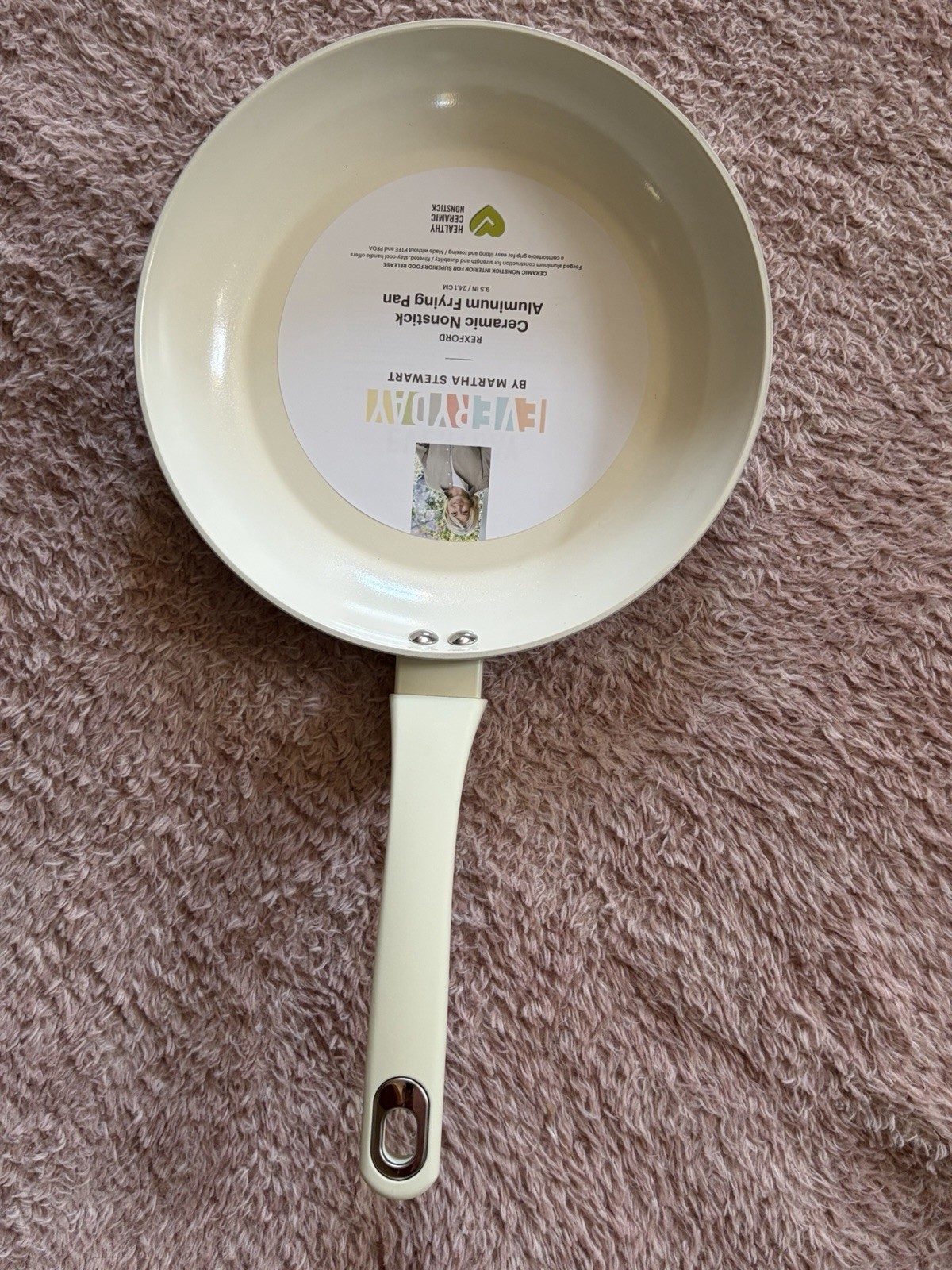 Martha Stewart Everyday 9.5″ Rexford Ceramic White Nonstick Aluminum Frying Pan