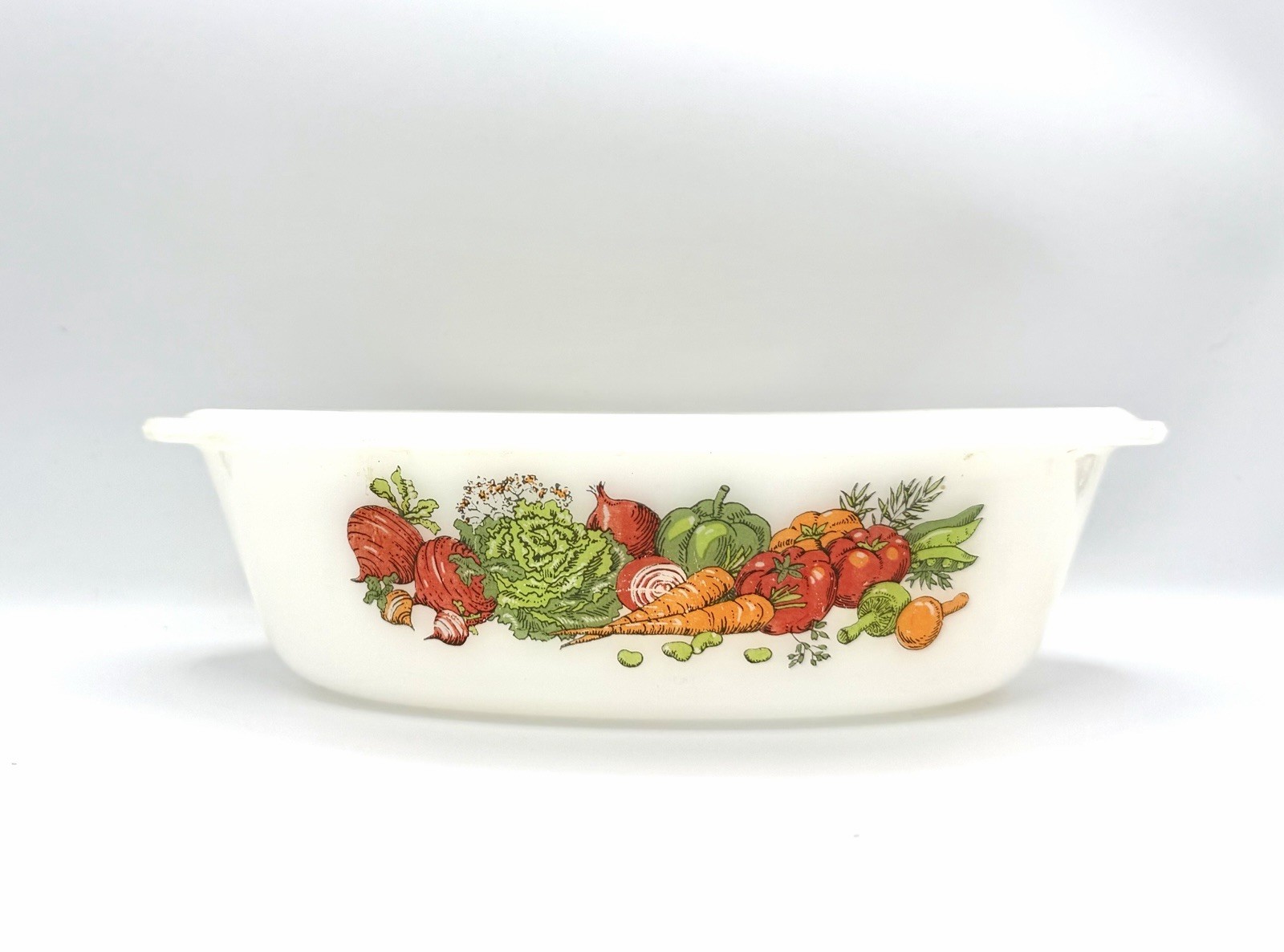 Glasbake Vegetable Medley 1-quart Casserole Dish J-235 Milk Glass