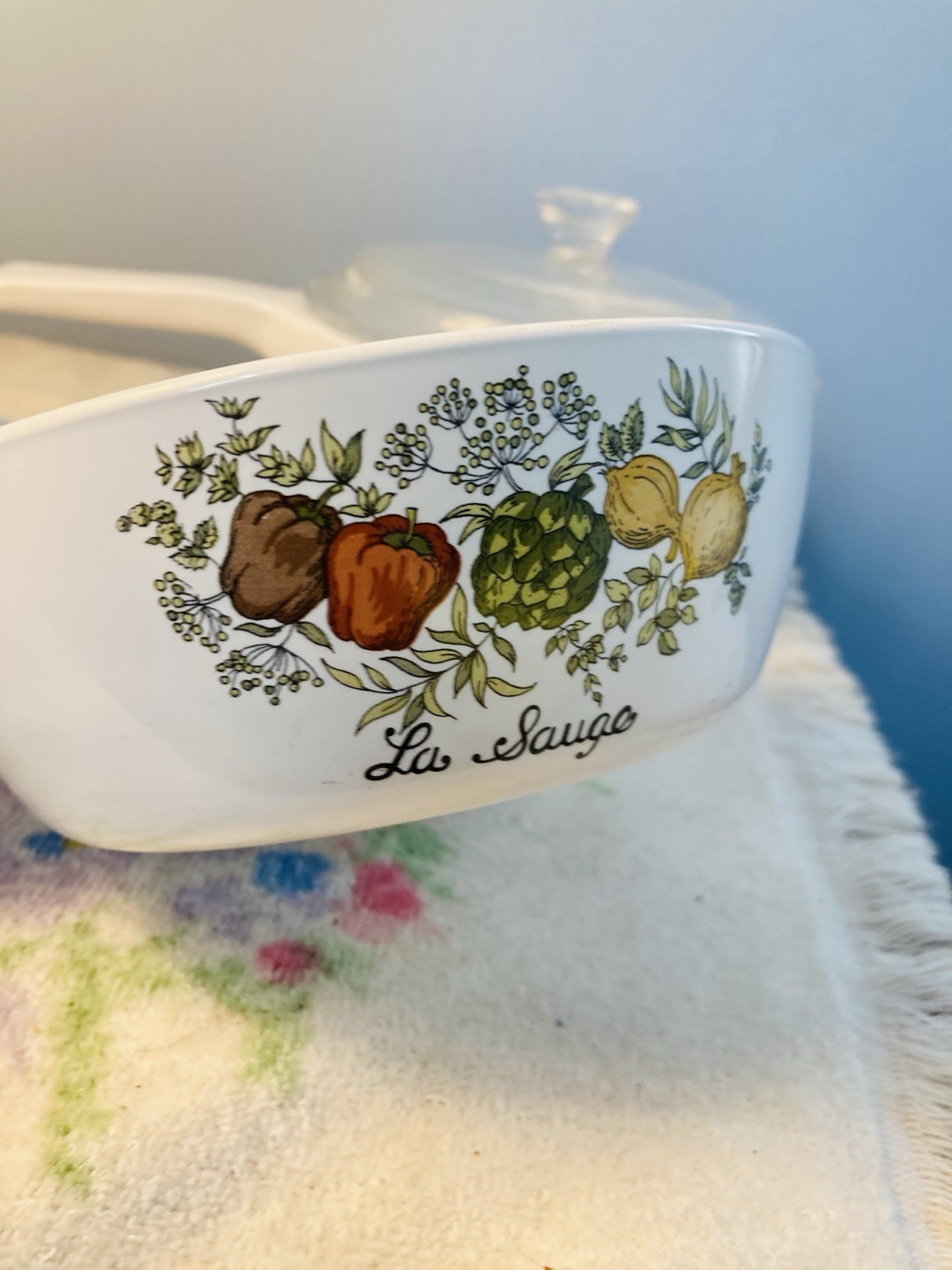 2 Vintage 1970-80 Corning Ware Spice of Life Sauce Pan P81B & P82B W/P81C Lid