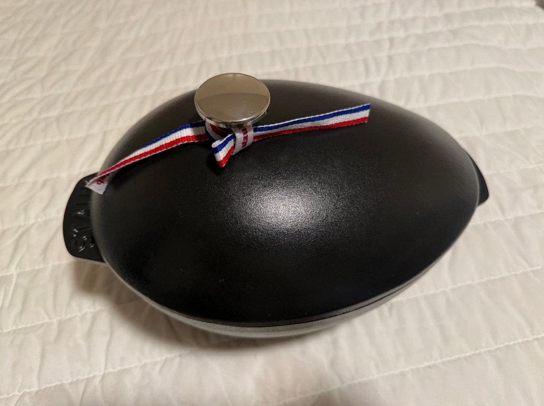 Staub Cast Iron 2-qt Mussel Pot – Matte Black