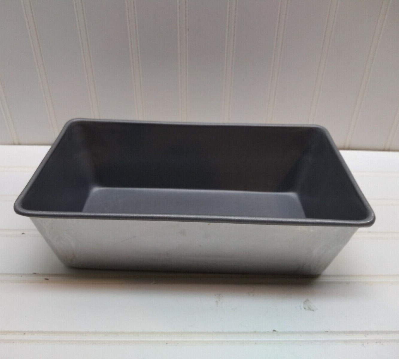 Wear Ever Loaf Pan 9.5×5.5×3 Aluminum Non-Stick Baking Meat Loaf Dish Tray