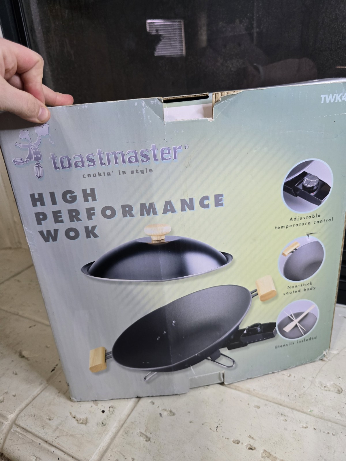Toastmaster High Performance Electric Wok Pan Non Stick Model TWK45 W/ Box