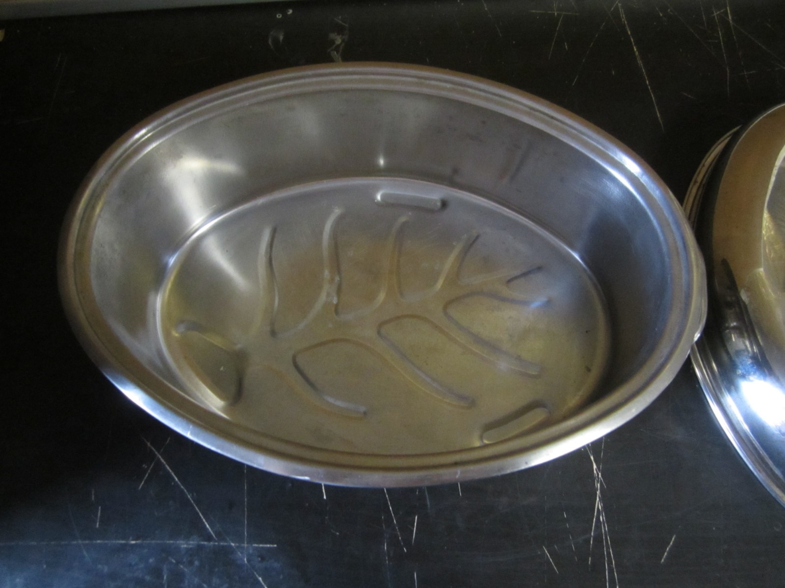 Standard Roasting Pan Large Pot Stainless Steel Pot, Lid.