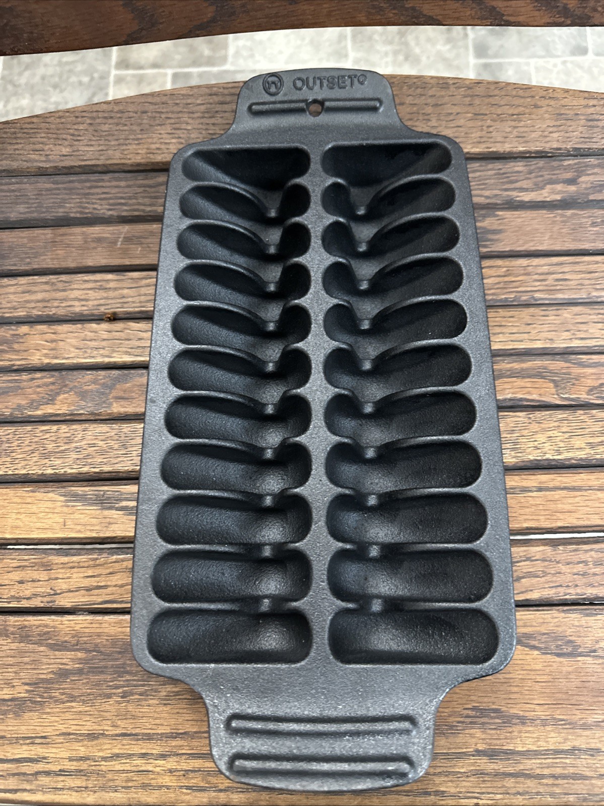 Shrimp Grill Pan in Cast Iron Outset Holds 22 Jumbo Shrimp