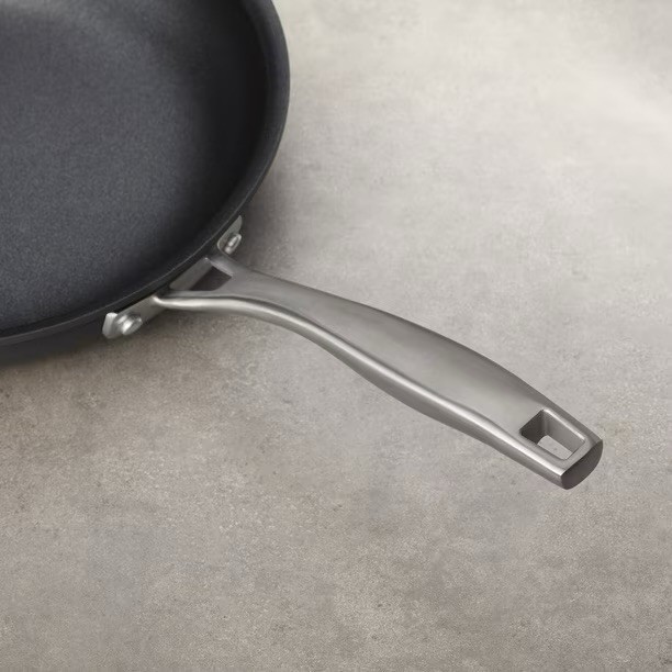 Member’s Mark 15-Piece Hard Anodized Nonstick Aluminum Cookware Set