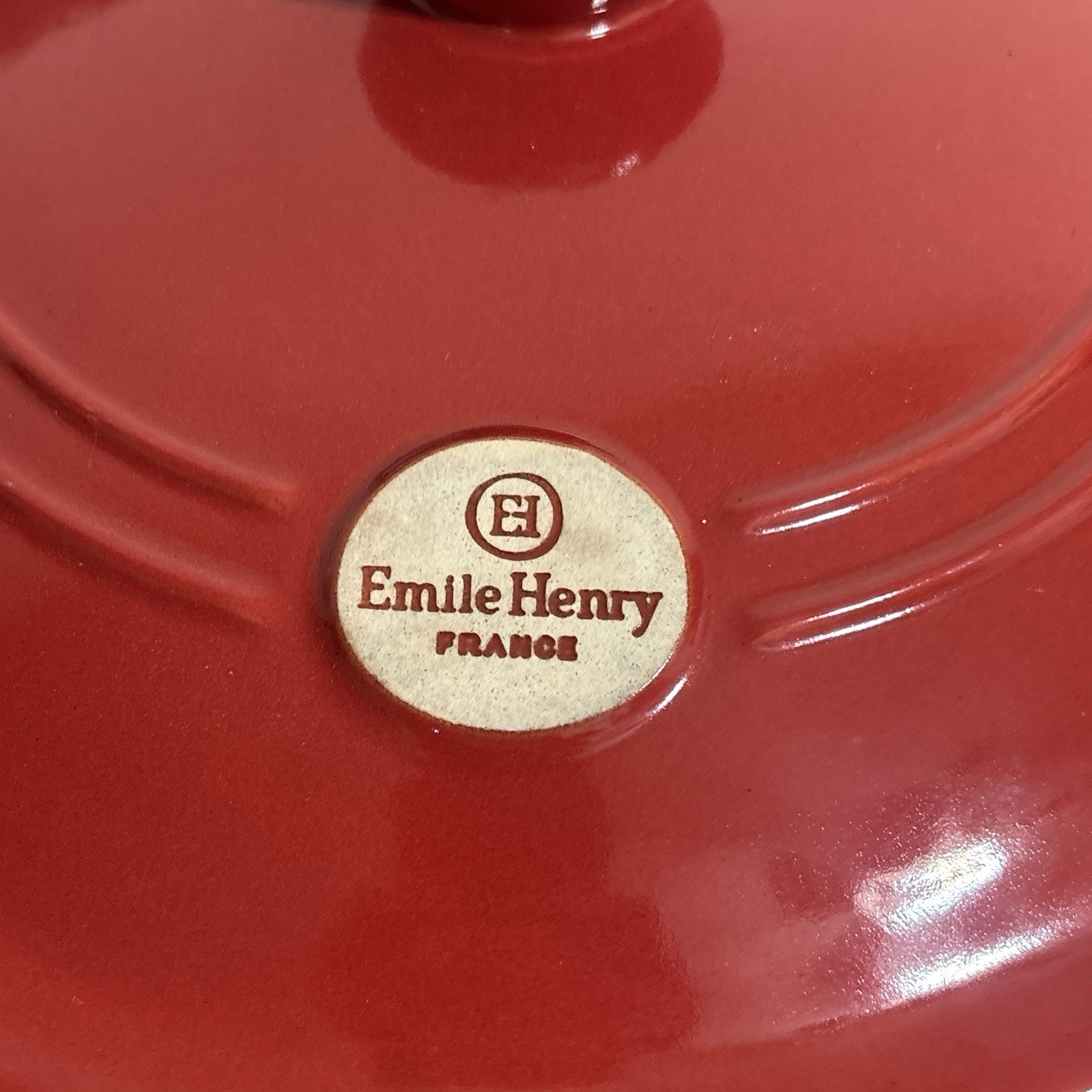 Emile Henry Flame Ceramic 4.2 qt Cocotte Stew Pot Round Dutch Oven Baker Red